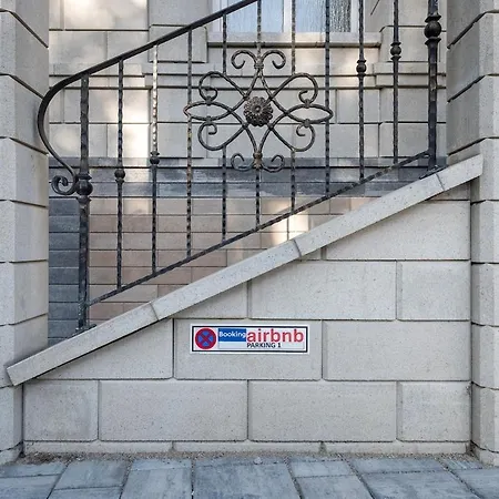 1-new 1min From Center Apartmán